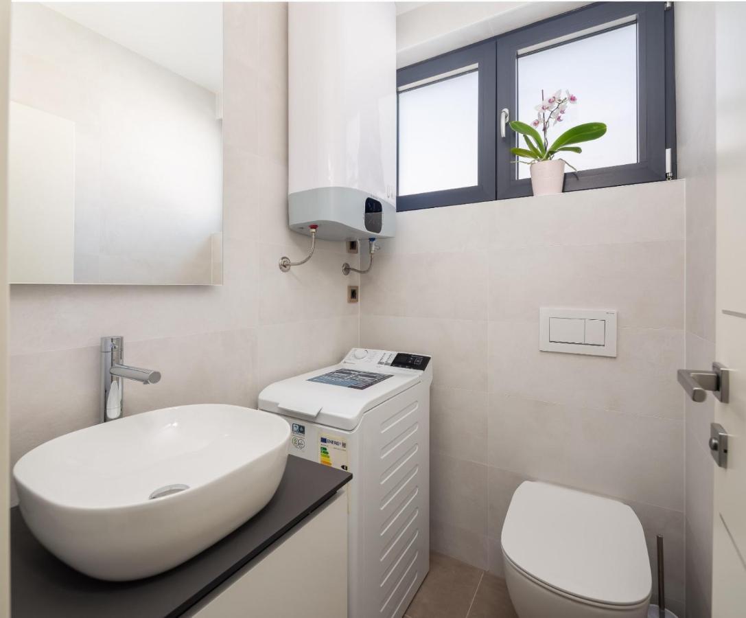 Luxury Apartment Blue Sky Pakoštane Екстериор снимка